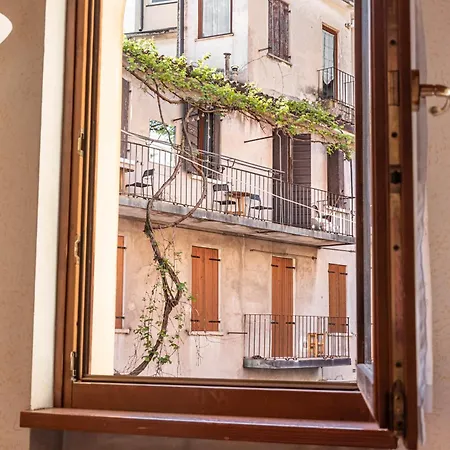 Italstay - Vescovo Elegant Courtyard * فيرونا